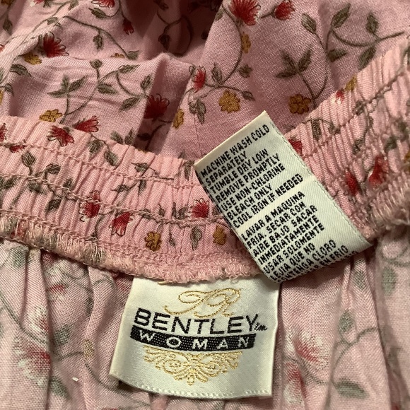 Plus size 24W casual; flowy button down skirt with elasticized waistband - Picture 2 of 10